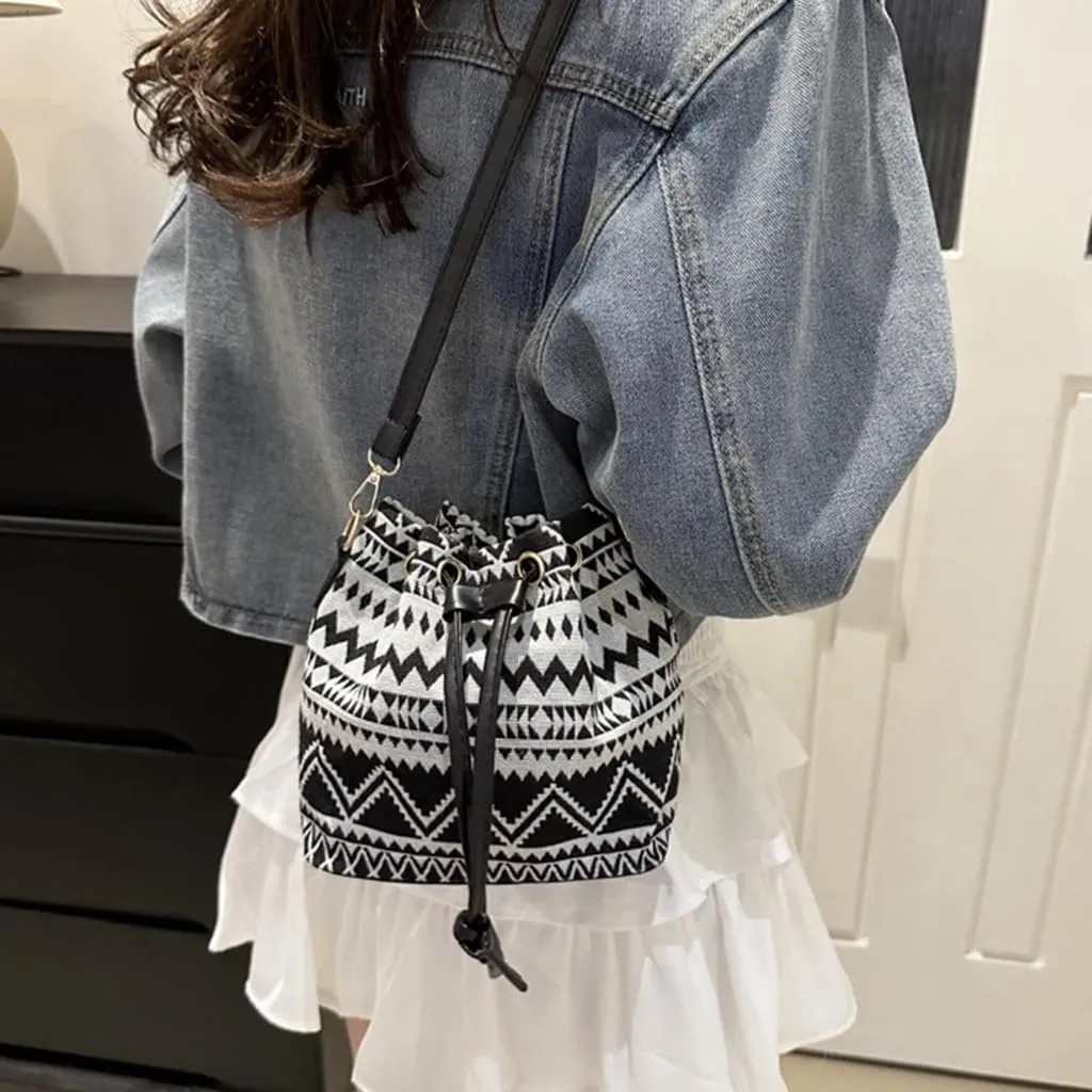 Fashion Drawstring Crossbody Bag for Women Girl Bucket Bag Canvas Shoulder Bag Female Ethnic Styles Messengers Bag