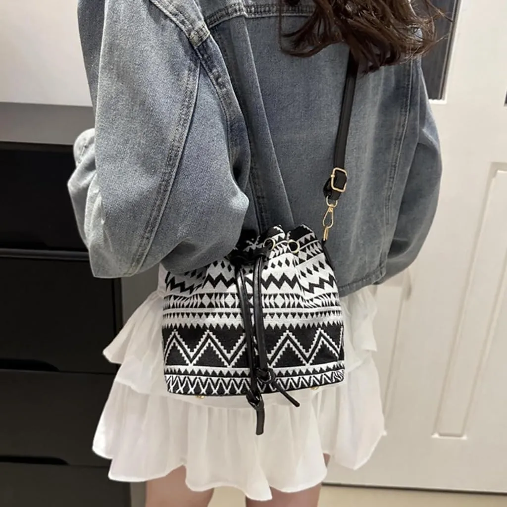 Fashion Drawstring Crossbody Bag for Women Girl Bucket Bag Canvas Shoulder Bag Female Ethnic Styles Messengers Bag